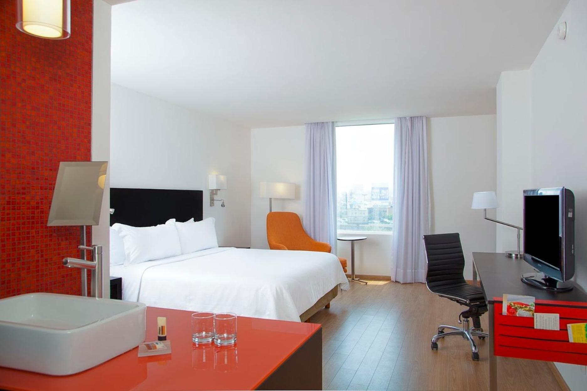 King Room,1208229145:JPEG