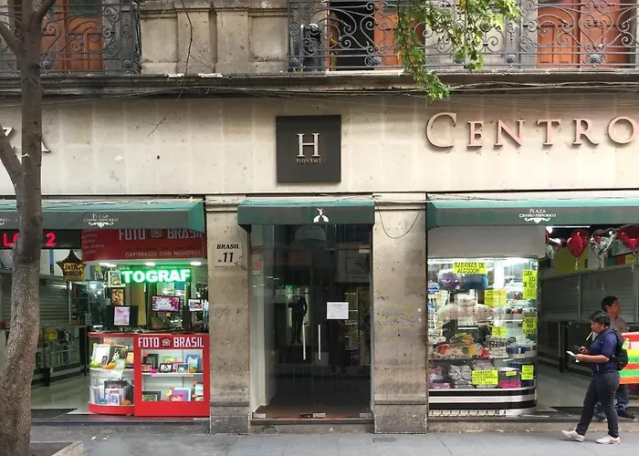 Hotel near College: Mexico City Hostel