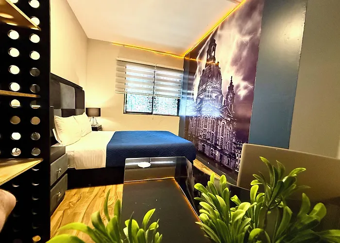 Roomies Hostel Condesa